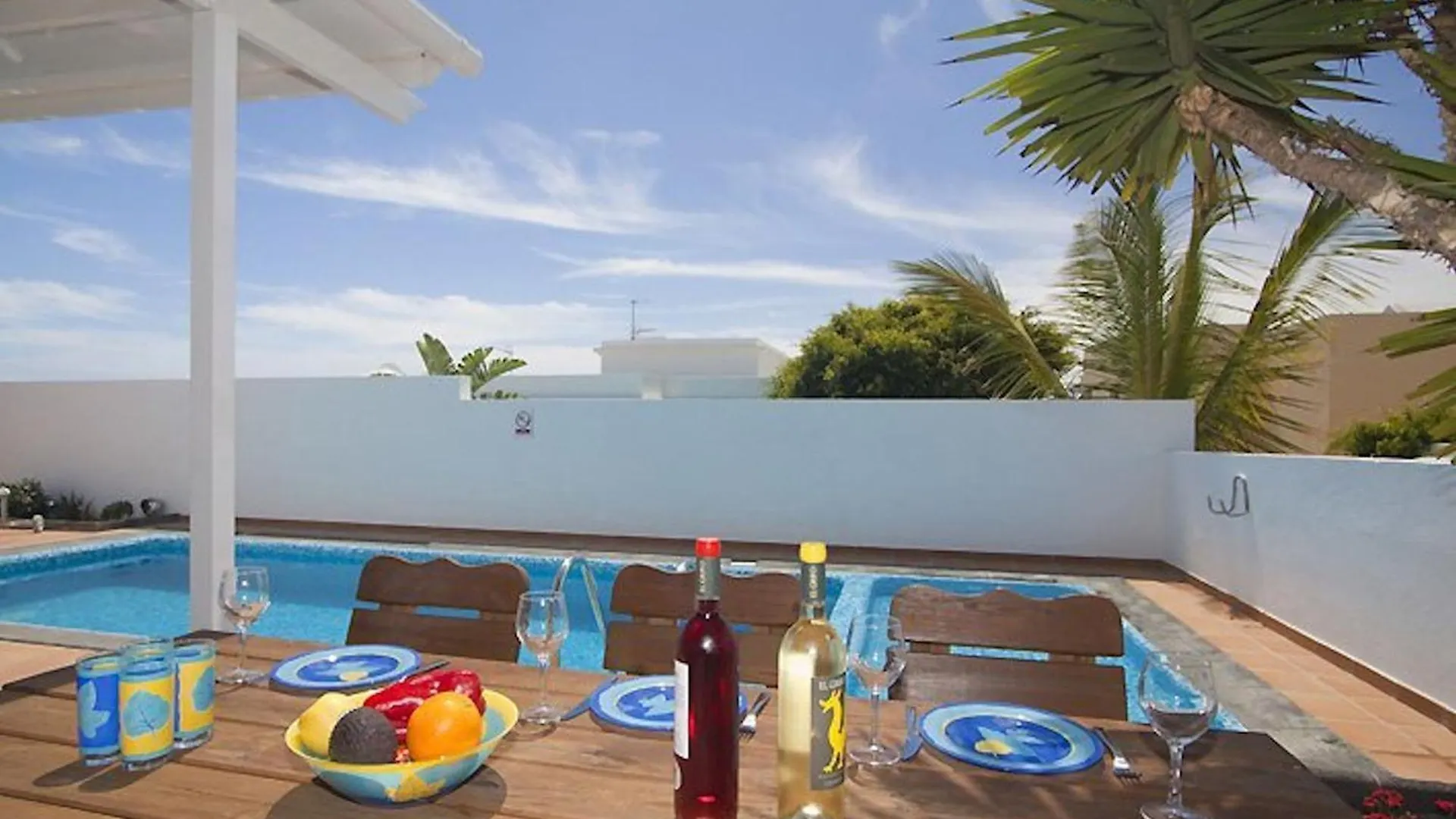Lovely Los Mojones Villa Casa Jasmine Heated Pool Short Walk To Beach Puerto Del Carmen